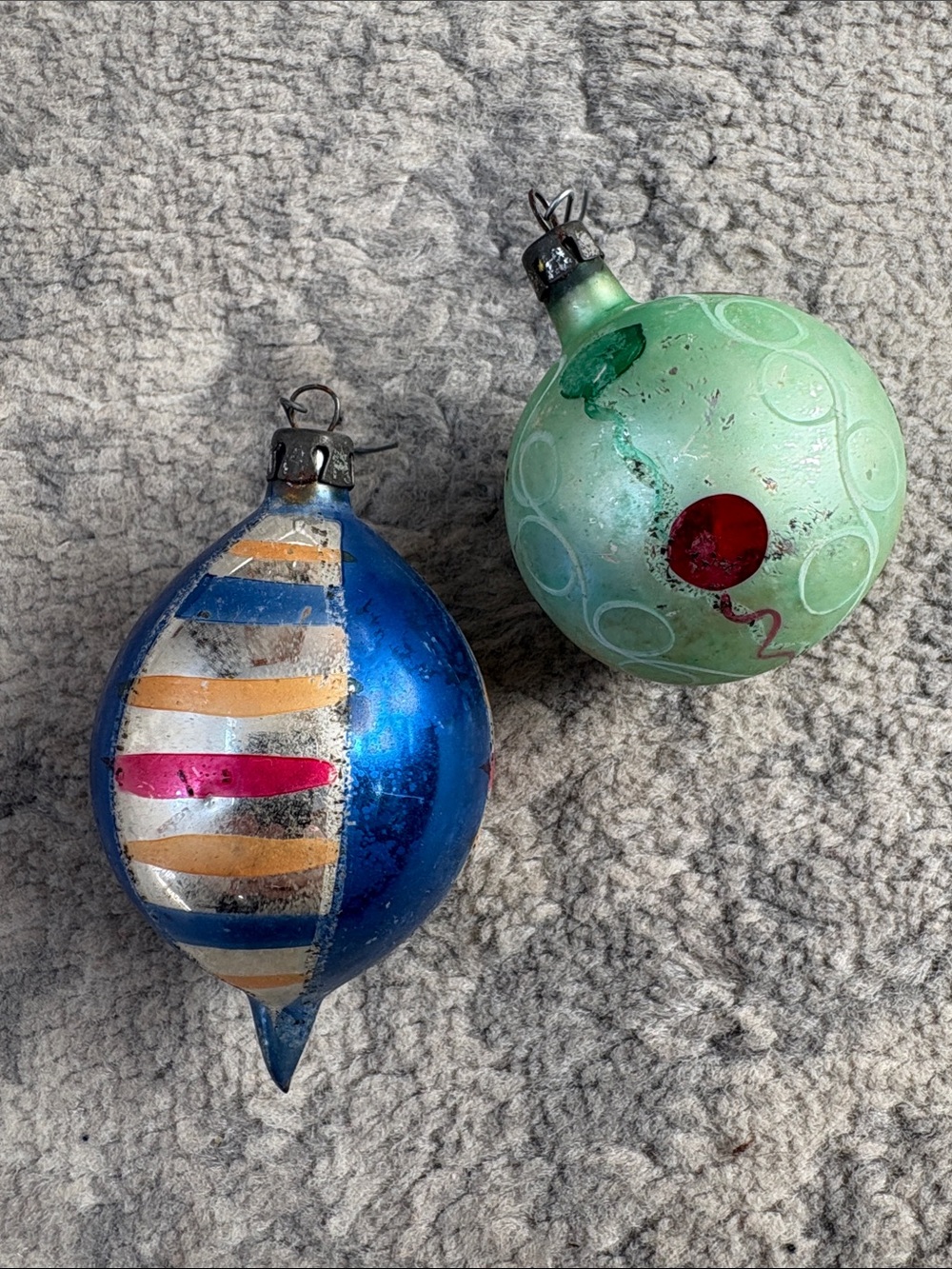 Vintage ornament set